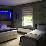 Demosan 3* Hilden