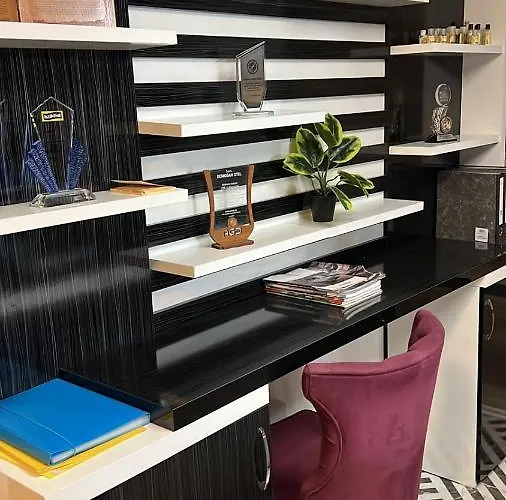 Demosan 3* هيلدن